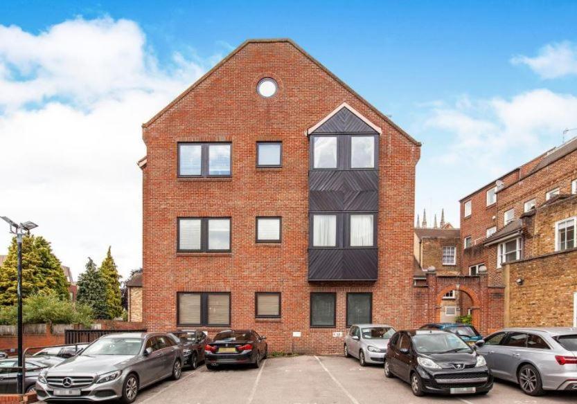 4 The Courtyard Central Windsor 2Br Bagian luar foto
